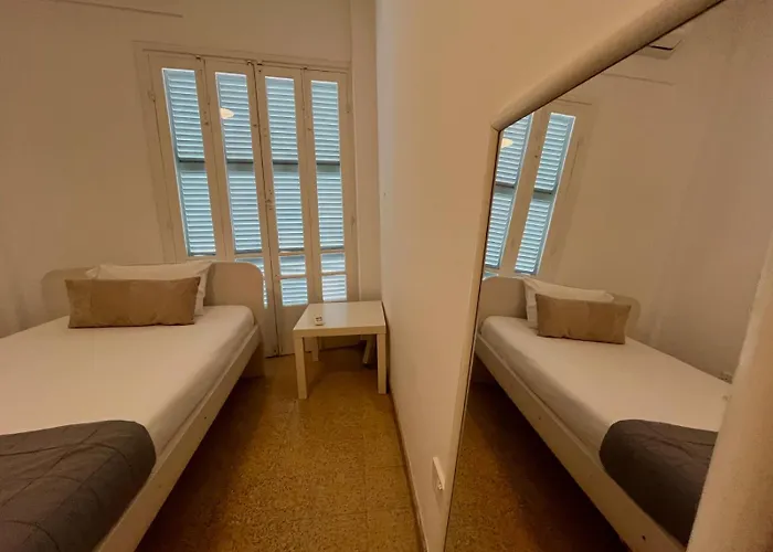 Cozy Corner 2 Bdr Center Platform 357 Ltd