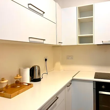 Apartment Cozy Corner 2 Bdr Center Platform 357 Ltd *