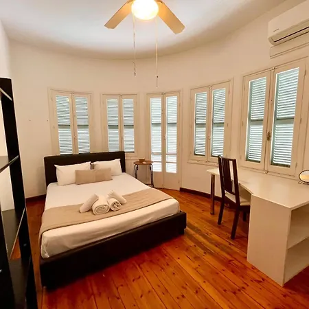 Apartment Cozy Corner 2 Bdr Center Platform 357 Ltd