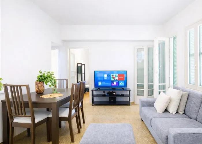 Cozy Corner 2 Bdr Center Platform 357 Ltd * Nicosia