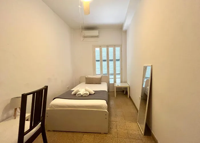 Cozy Corner 2 Bdr Center Platform 357 Ltd Apartment *