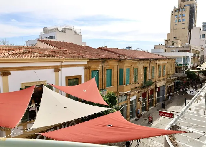 Cozy Corner 2 Bdr Center Platform 357 Ltd *